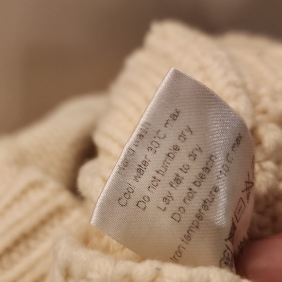 Turtleneck Cable Knit Long Sleeve Oversized Pullover Sweater Beige Size Large - Picture 12 of 14